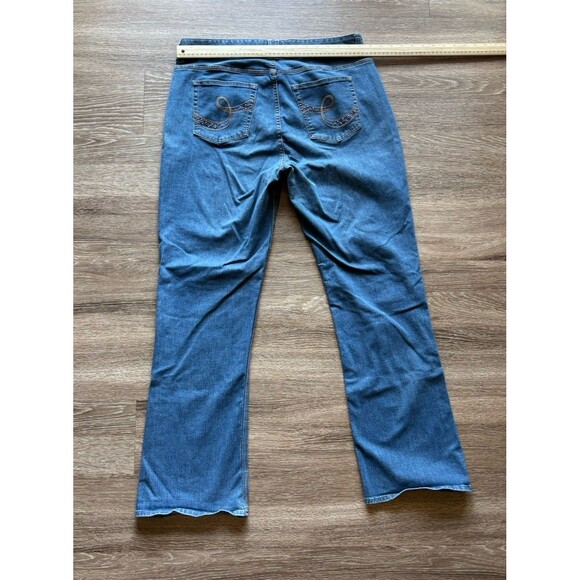 Riders By Lee Midrise Bootcut Size 16 M Relaxed Women’s Medium Wash Jeans - Picture 3 of 5